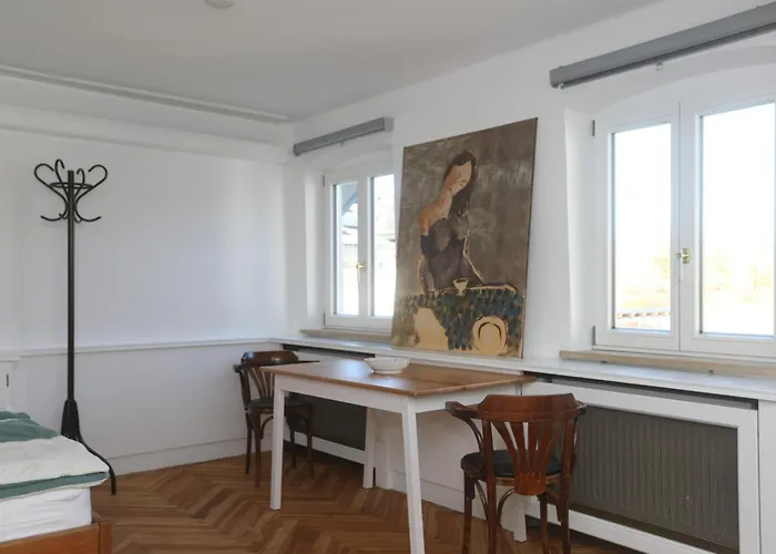 Tolle In Apartment *